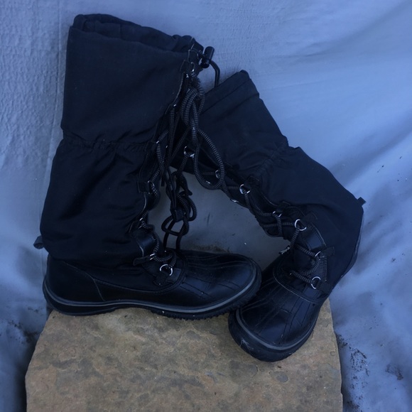 Waterproof Canadian Boots - Picture 5 of 8